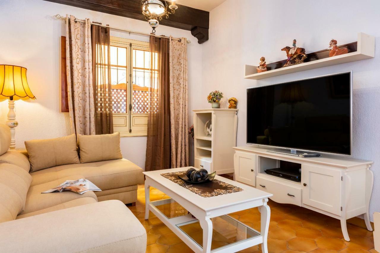 Hsh Suites Barrio Santa Cruz Seville Exterior photo