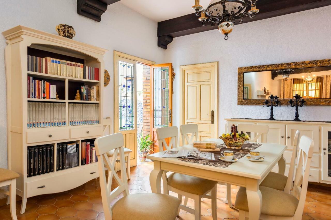 Hsh Suites Barrio Santa Cruz Seville Exterior photo